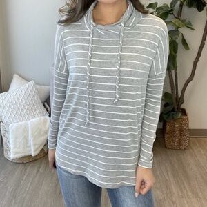 Staccato Heather Gray White Striped Women’s Cowl Neck Top Size Large